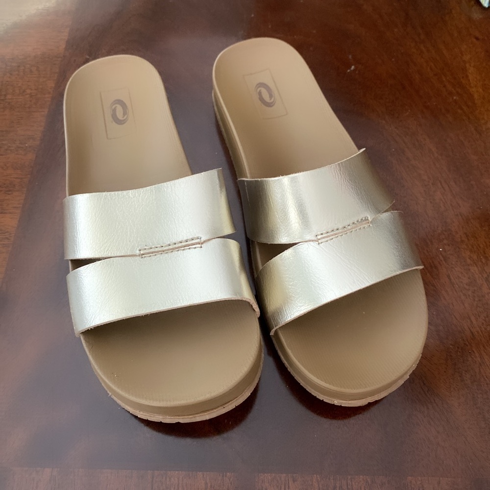 Gold summer casual sandals